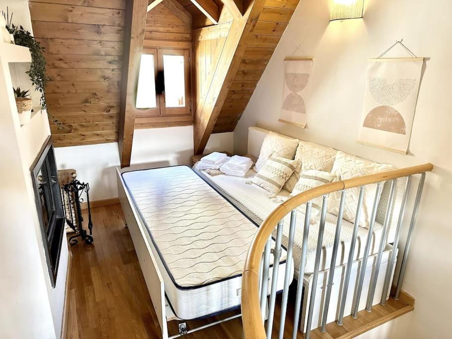 Duplex En Sallent De Gallego Exterior photo